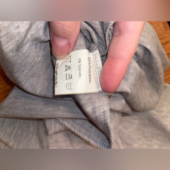 Summer Tank Tops for Womens V Neck Sleeveless Shirts Flowy Tshirts Gray S NWOT - Picture 13 of 16